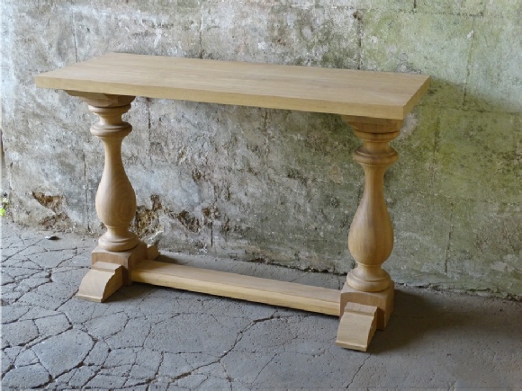 Palazzo Console Table