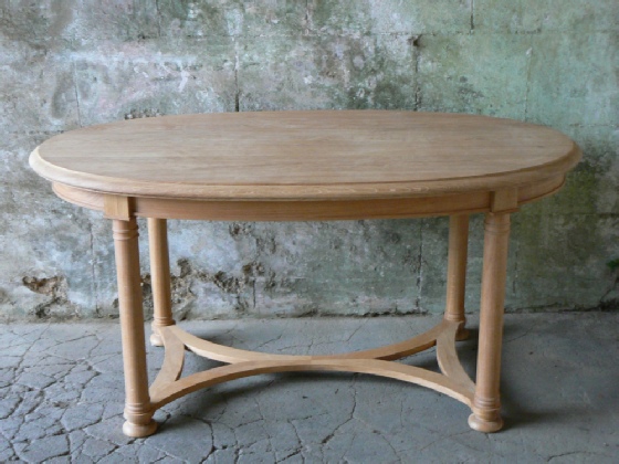 Oval Table with Flat Cross Stretchers